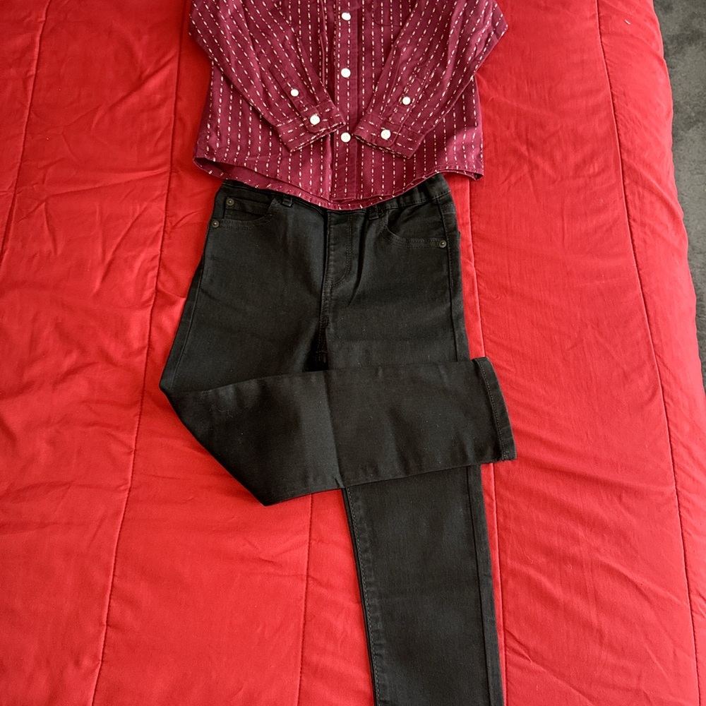 NWOT The Children's Place Maroon Patterned Shirt & black jeans